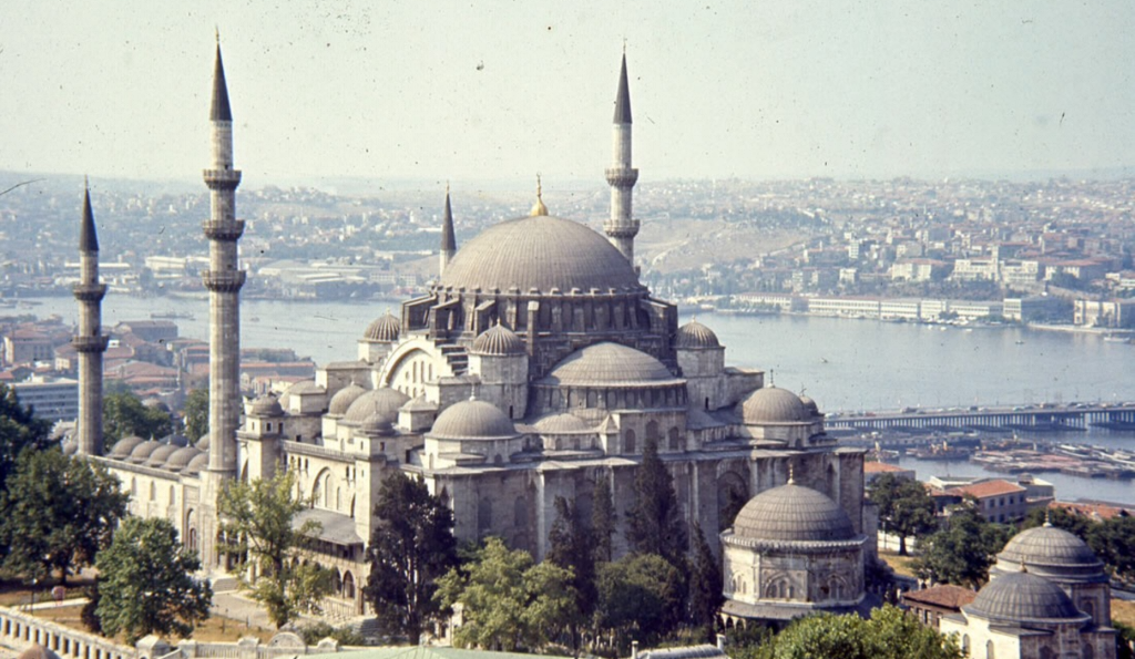 مسجد سليمان القانوني مدينة اسطنبول في تركيا Istanbul